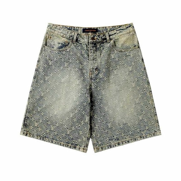 LV JEAN SHORT AND T SHIRT LOUIS VUITTON ORIGINAL.
